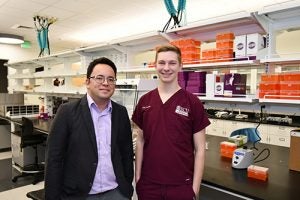 Colby Godwin ’22 is the only North Carolina dental student selected to present research at an international conference in Vancouver. Colby’s research mentor is Dr. Ramiro M. Murata, assistant professor in the dental school’s Department of Foundational Sciences. 